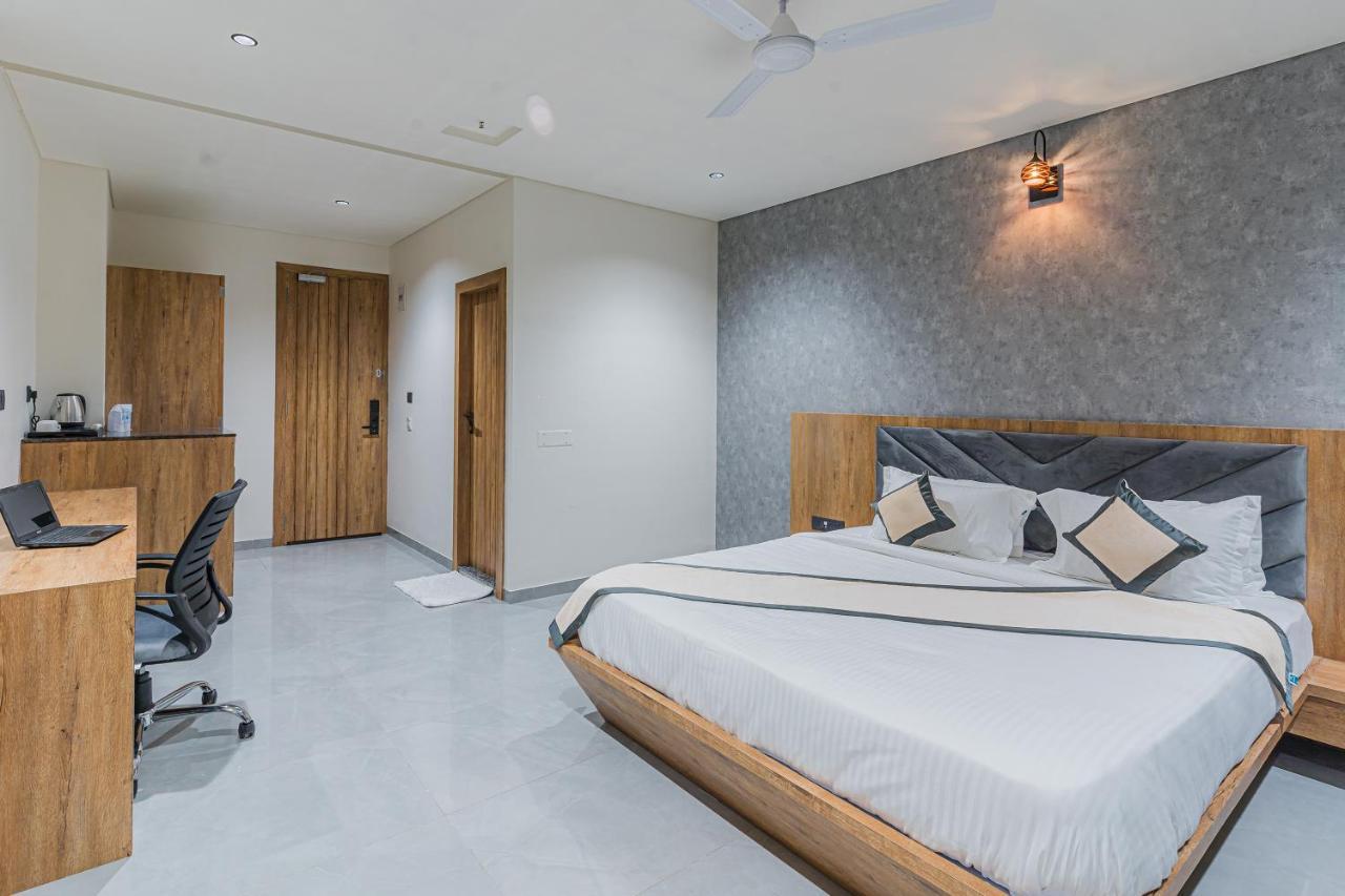 Hotel The Grand Heaven جاندي نجر المظهر الخارجي الصورة